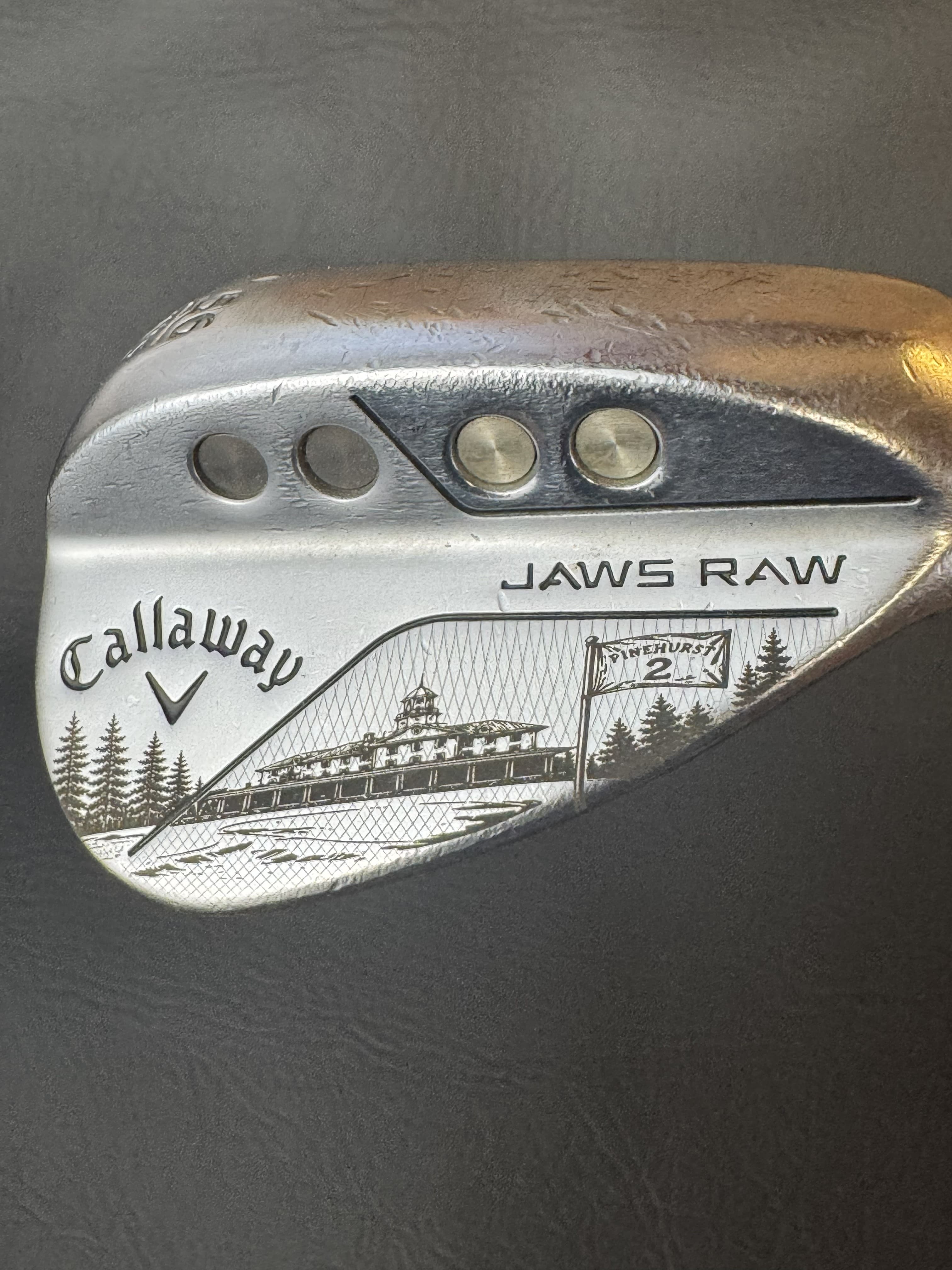 Callaway Jaws Raw wedge engraved with Pinehurst No. 2 artwork