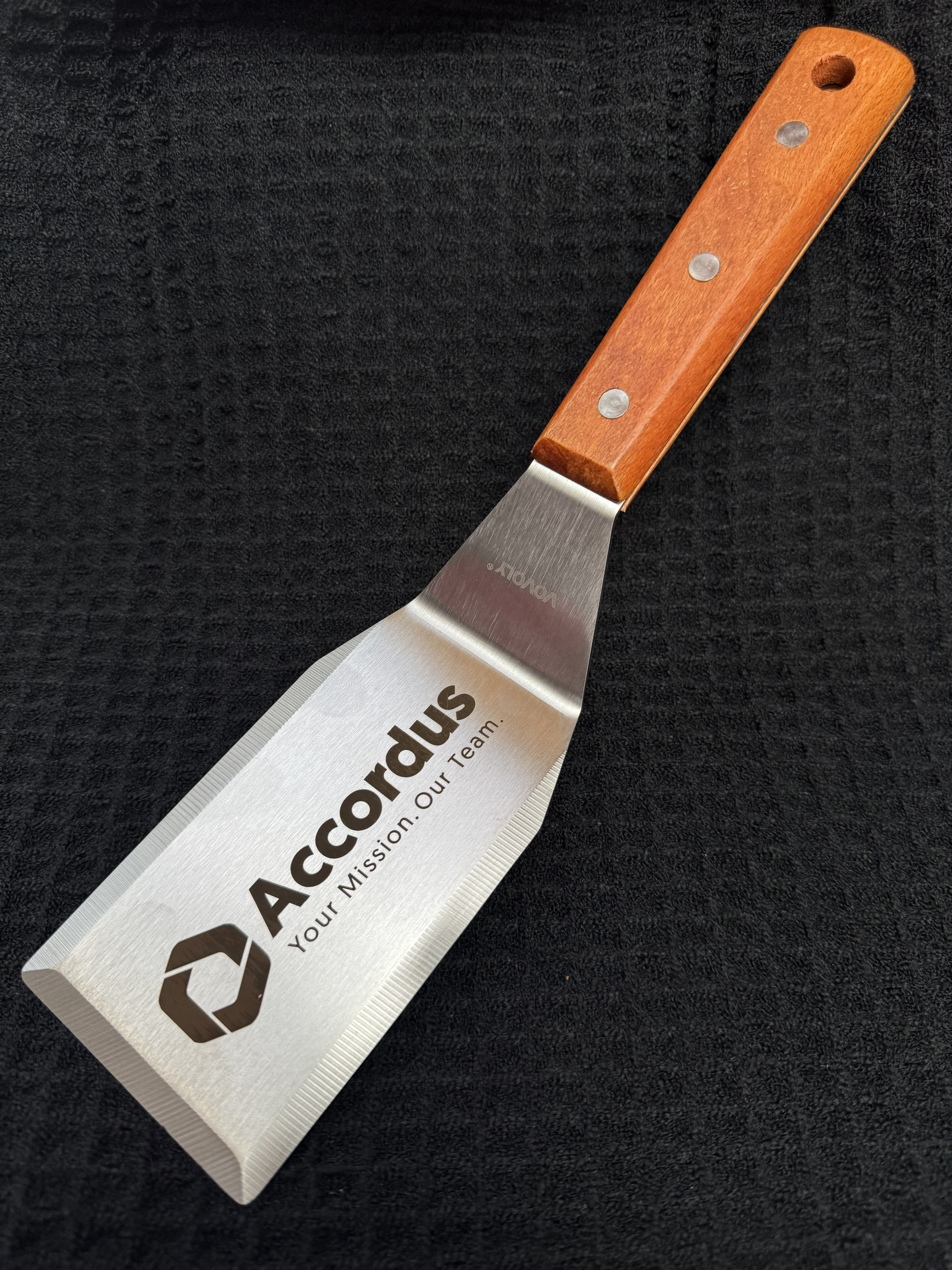 Full Accordus branded grilling spatula